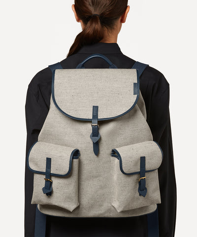 THE HIKING BAG