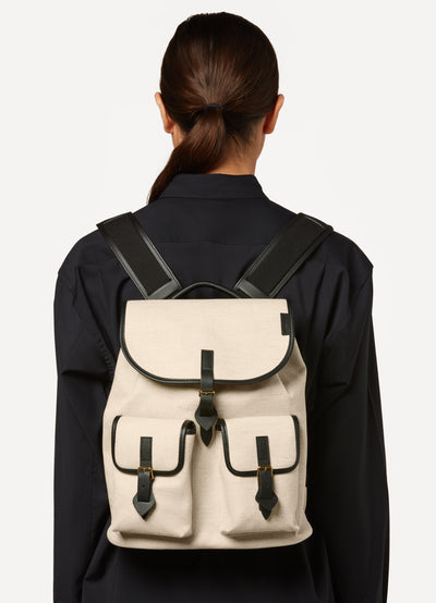 THE SMALL HIKING BAG