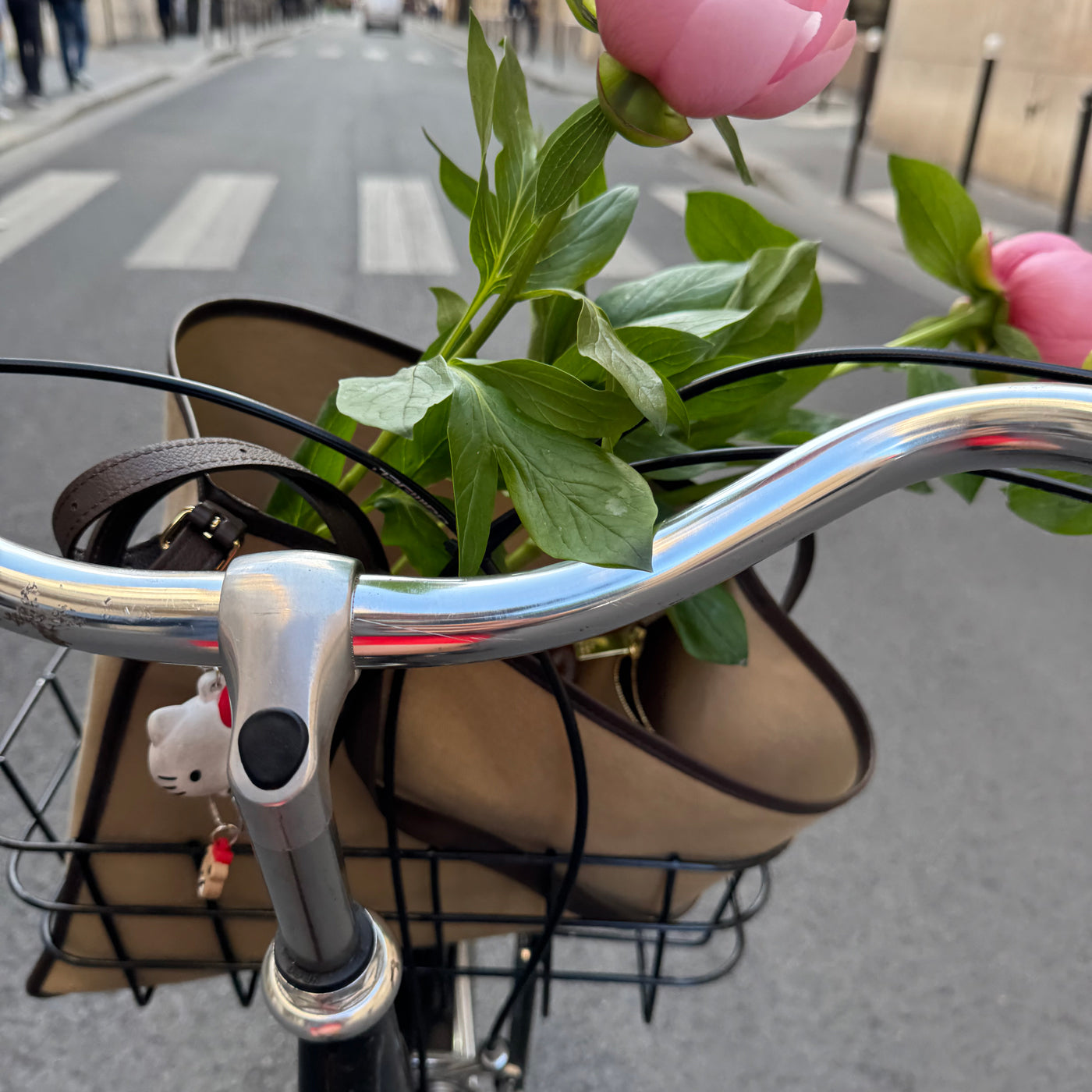 LA SELECTION DE JEANNE – L/UNIFORM