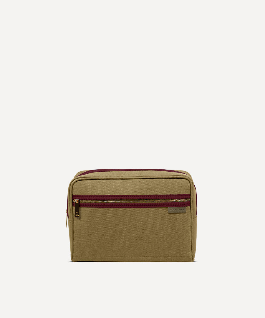 TOILETRY BAG