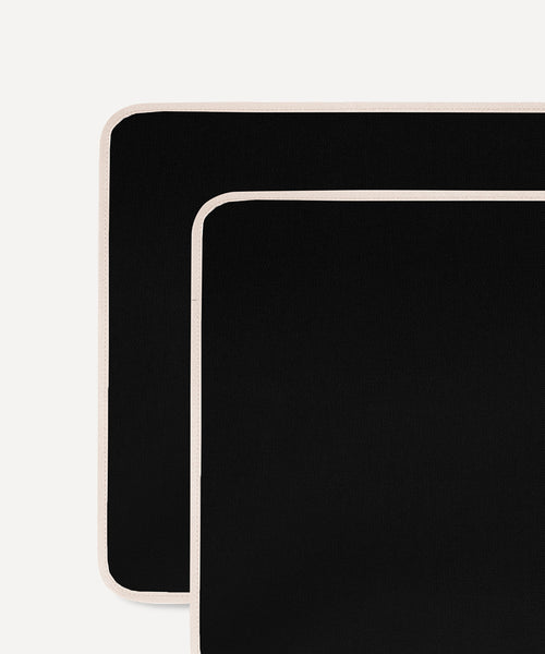 LE SET DE TABLE NOIR